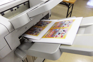 オンデマンド機での印刷作業